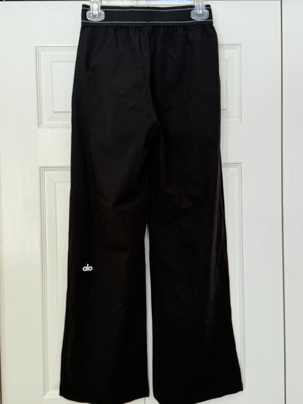 Alo Yoga Black Suit Up Pleated Wide-Leg Track Pants Sz S Minimalist Athlesure - Picture 4 of 6